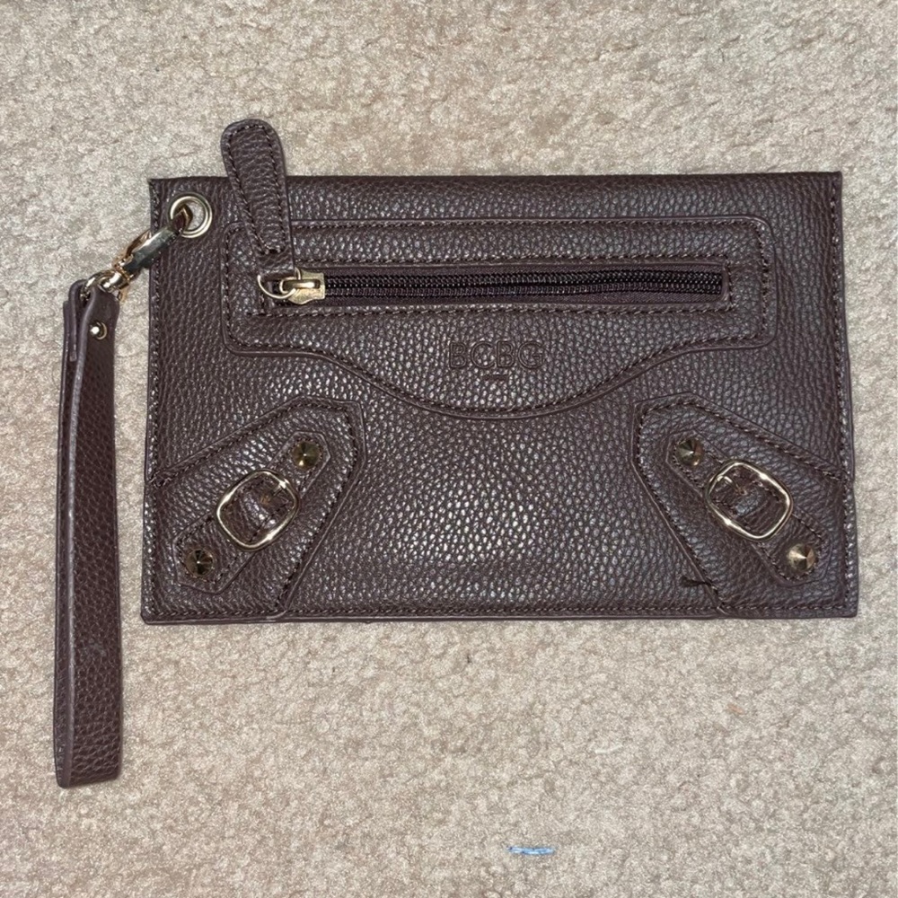 BCBG wristlet